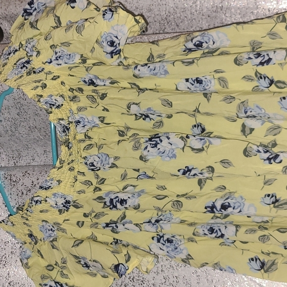 NWT Yellow and Blue off the shoulder Floral Dress - Size S - Picture 2 of 3